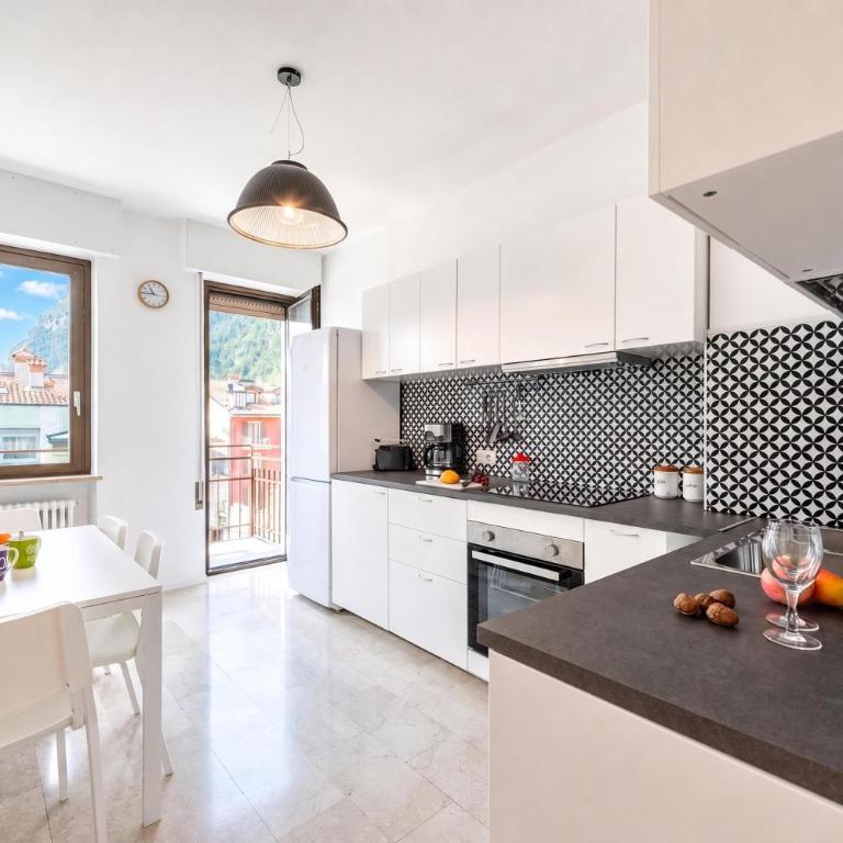 Casa Lucia in Riva Town - Happy Rentals - Appartamento con Balcone - 3