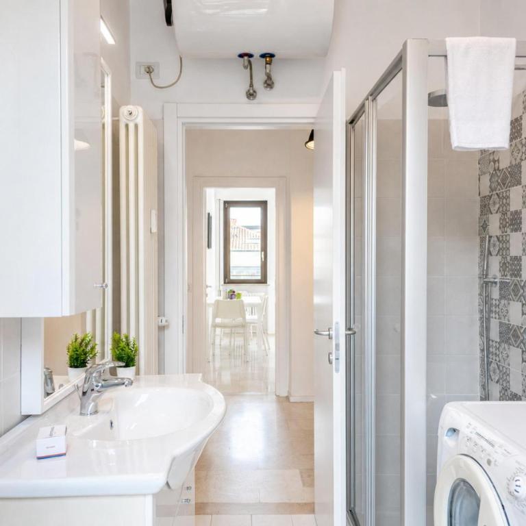 Casa Lucia in Riva Town - Happy Rentals - Appartamento con Balcone - 7