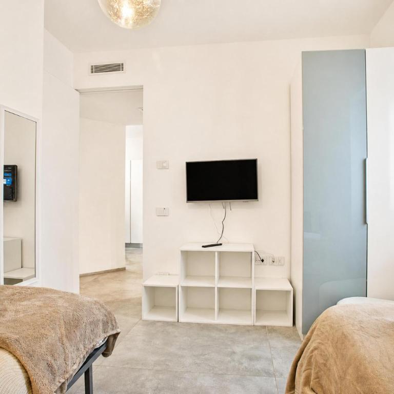 Quiet Oasis In Riva Heart - Happy Rentals - Apartment with Balcony - 10