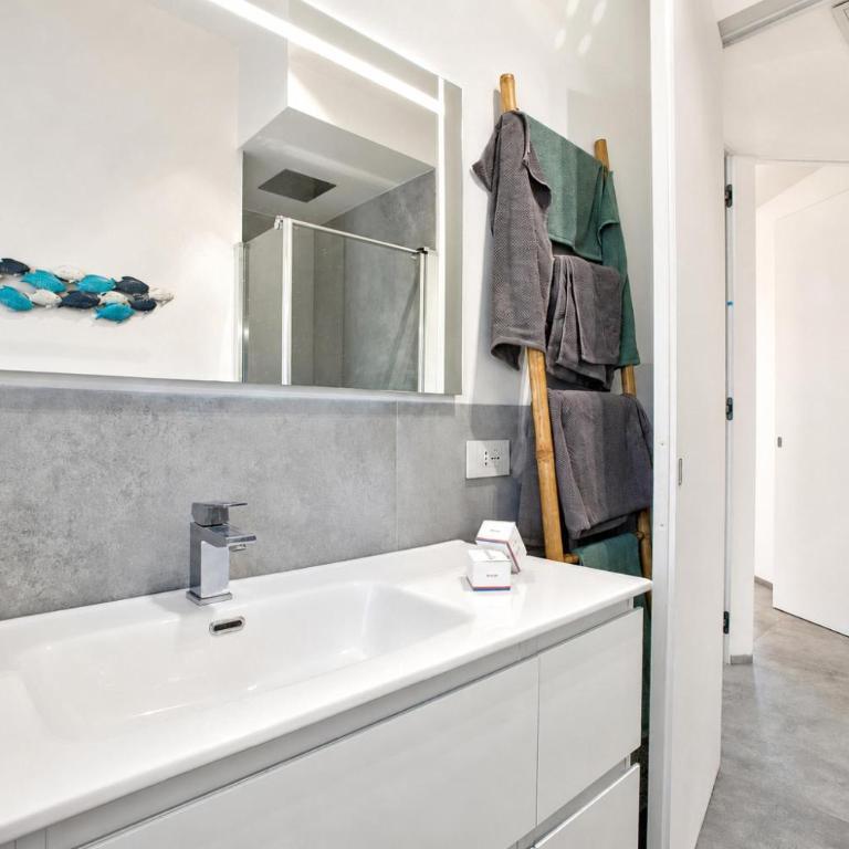 Quiet Oasis In Riva Heart - Happy Rentals - Apartment with Balcony - 21