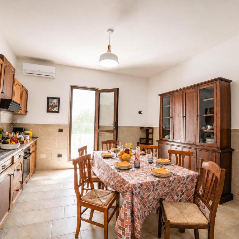 Villa Benedetta 50m from Beach - Happy Rentals - Villa - 2