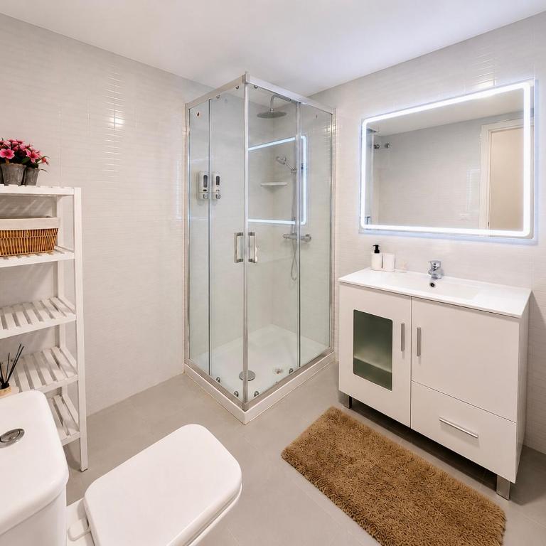 Suite Deluxe Benalbeach - Studio Lit King-Size Deluxe - 10