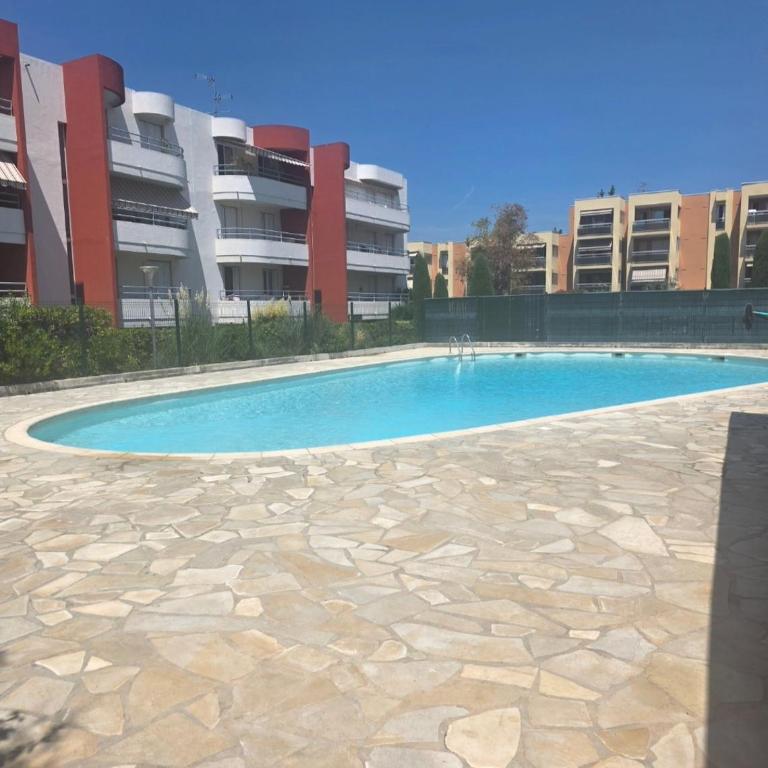 Cozy studio with pool, close to the sea - Appartement 1 Chambre - 4