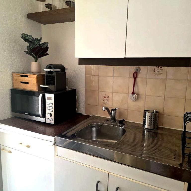 Cozy studio with pool, close to the sea - Appartement 1 Chambre - 11