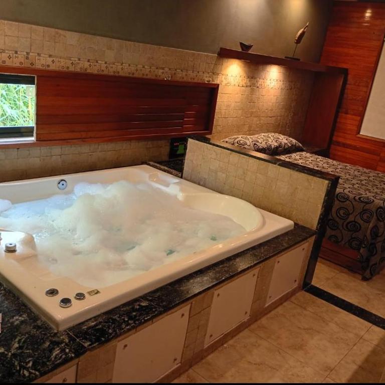Hotel Lido - Deluxe Suite with Spa Bath - 3