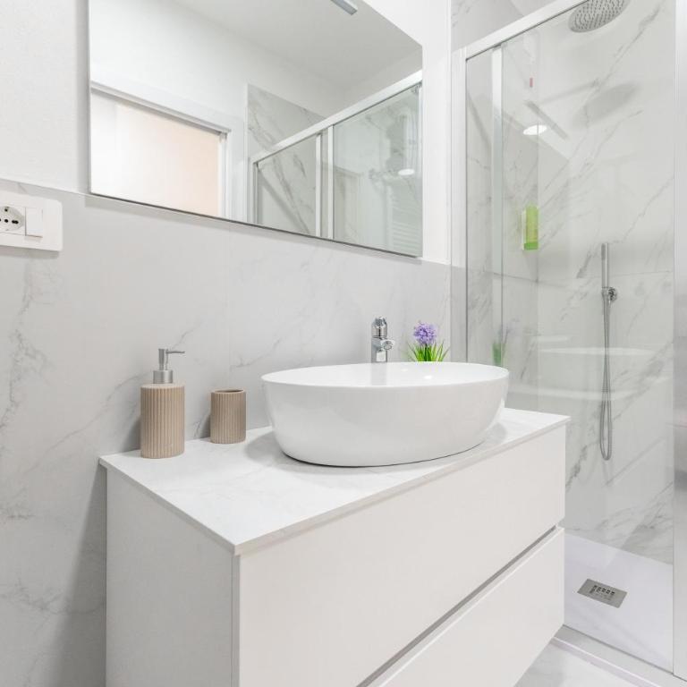 Luce Bellagio Apartment - Free Parking - Appartamento con 1 Camera da Letto - 44