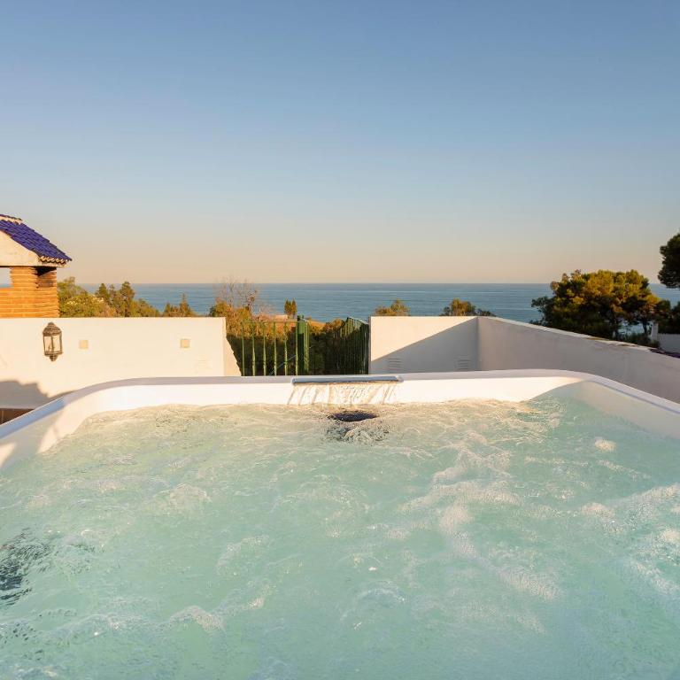 Luxury villa with sea views - heated pool - Villa - 8
