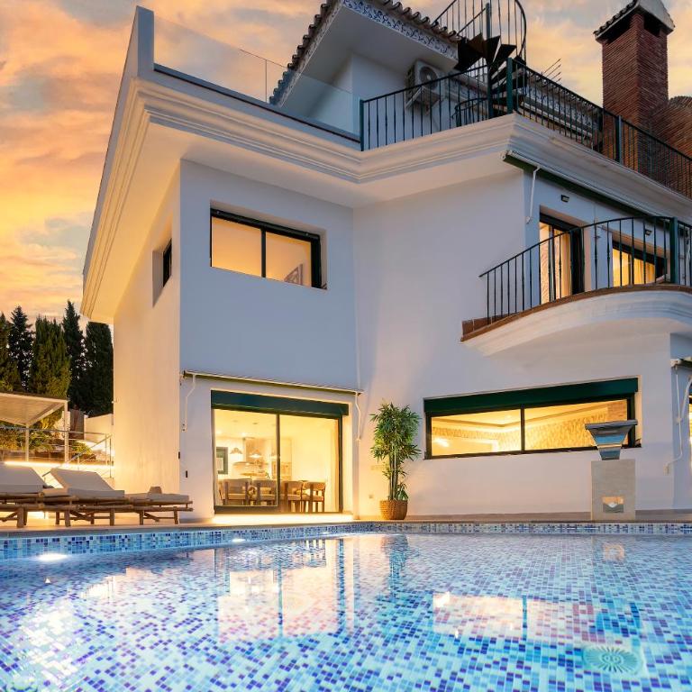 Luxury villa with sea views - heated pool - Villa - 1