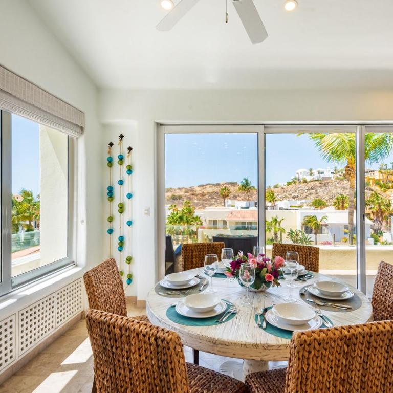 Saltwater Pool Private Villa with Ocean Views and Resort Access - Villa mit privatem Pool - 50