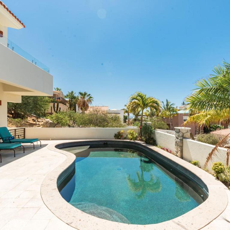 Saltwater Pool Private Villa with Ocean Views and Resort Access - Villa mit privatem Pool - 18