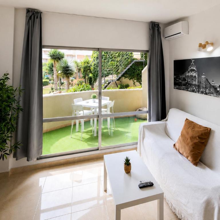 Suite Deluxe Benalbeach - Studio Lit King-Size Deluxe - 9