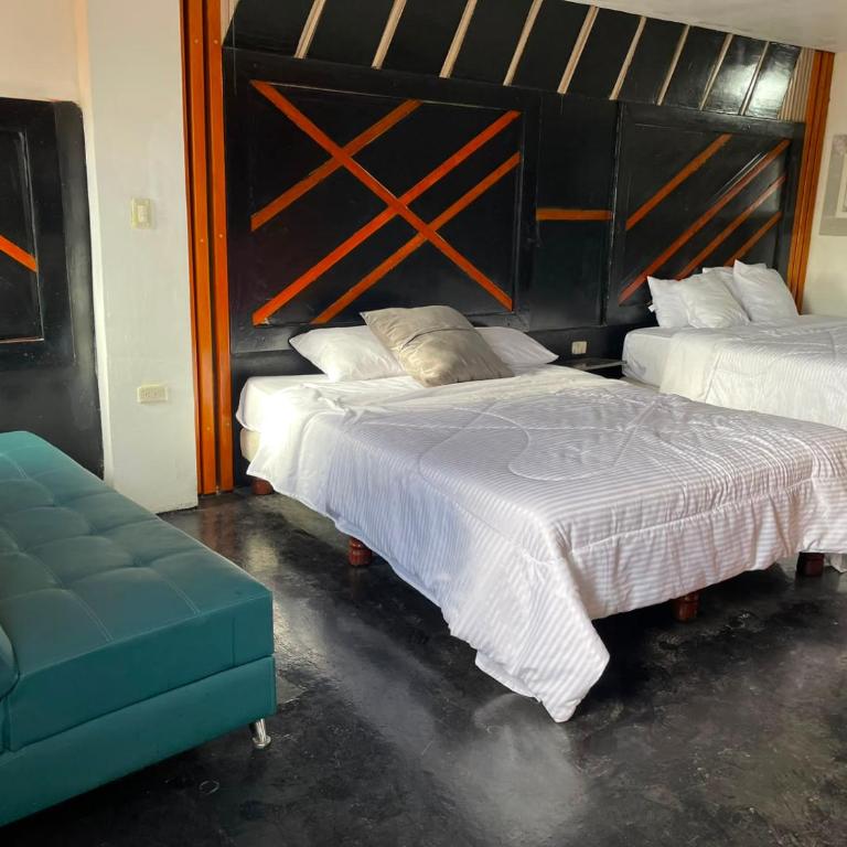 Hotel Cristian - Twin Room - 3