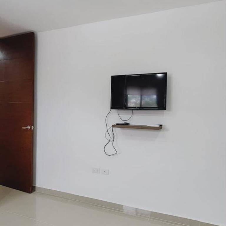 Apartment 2 blocks from clinics and squares - Two-Bedroom Apartment - 7