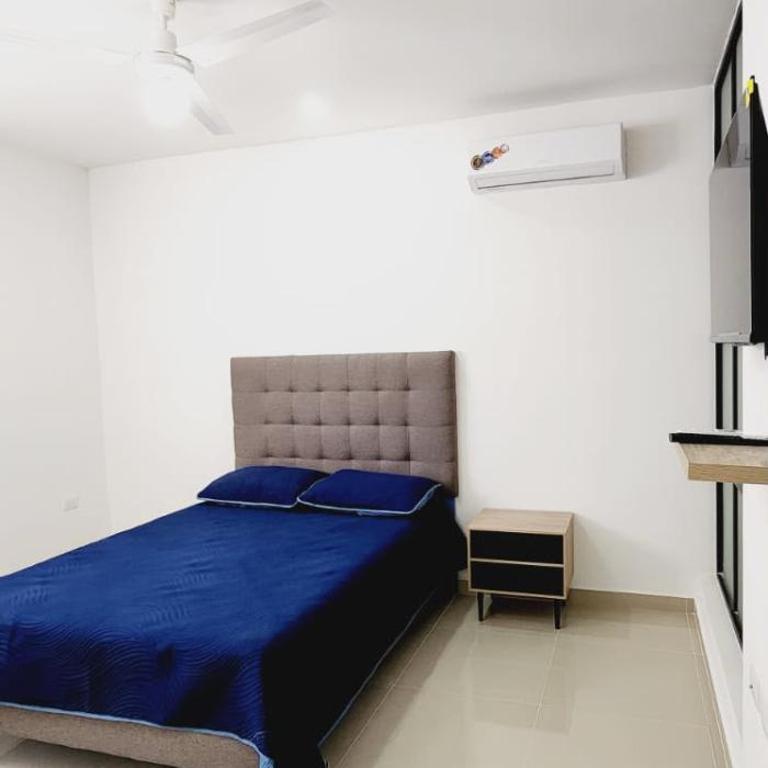 Apartment 2 blocks from clinics and squares - Two-Bedroom Apartment - 10