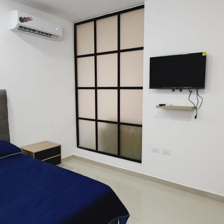 Apartment 2 blocks from clinics and squares - Two-Bedroom Apartment - 14