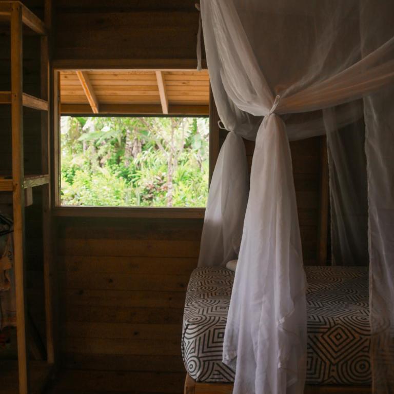 Madre Selva Eco Lodge - Deluxe Bungalow with Sea View - 11