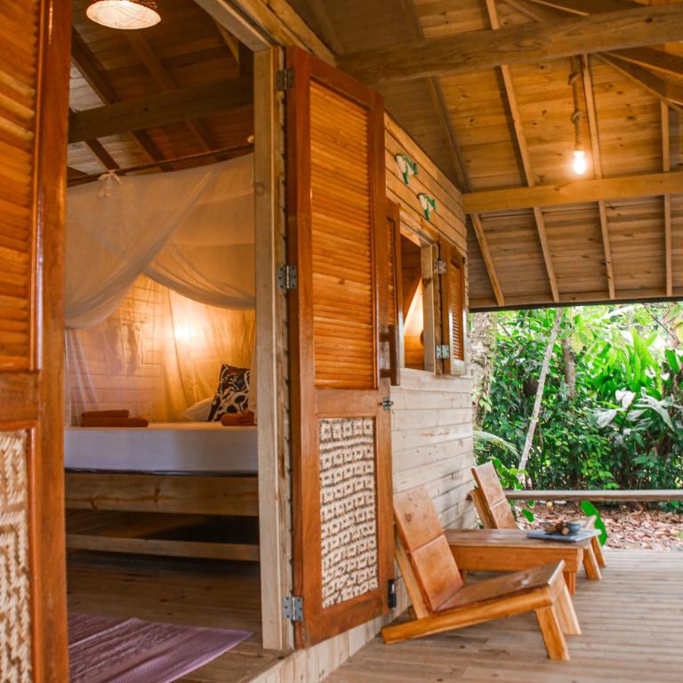 Madre Selva Eco Lodge - Deluxe Bungalow with Sea View - 14
