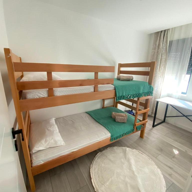 Modern Garden House - Porodični Apartman sa 2 Spavaće Sobe - 10