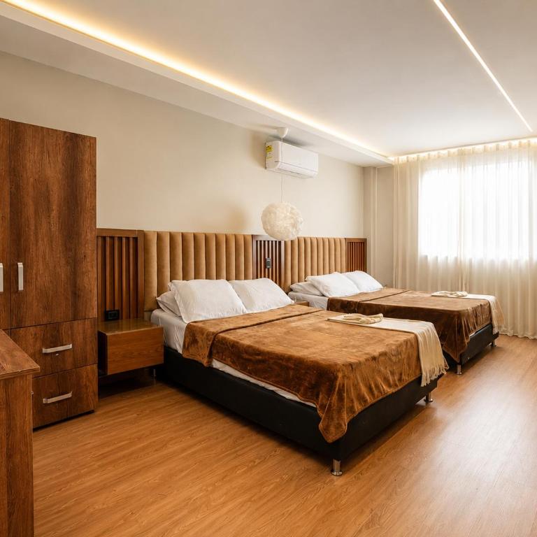 Recuerdos De Mi Tierra HOTEL Poblado Provenza Parque Lleras - Luxury Quadruple Room - 8