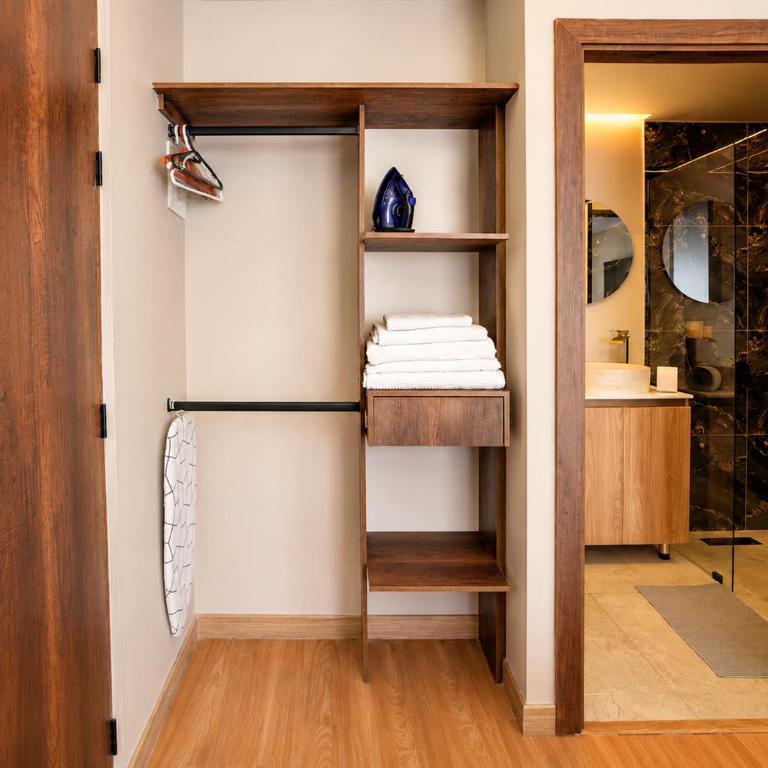 Recuerdos De Mi Tierra HOTEL Poblado Provenza Parque Lleras - Premium Quadruple Room - 6