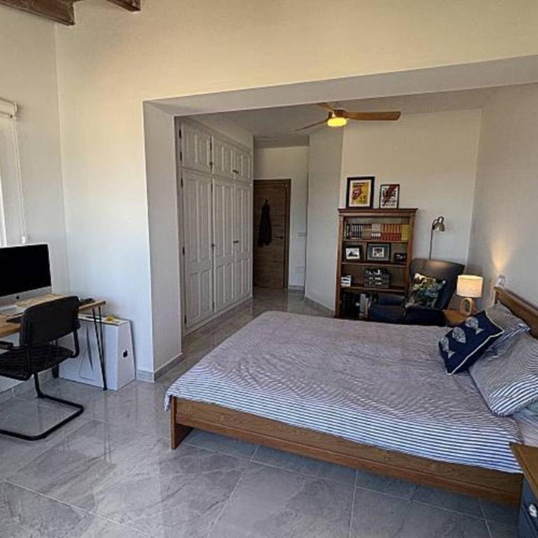 Alojamiento espacioso para grupo - Villa con piscina privada - 5