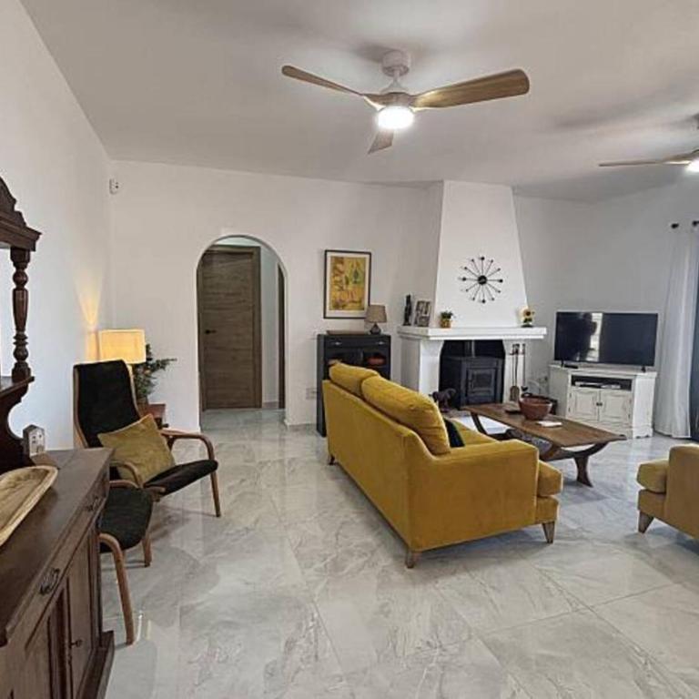 Alojamiento espacioso para grupo - Villa con piscina privada - 45