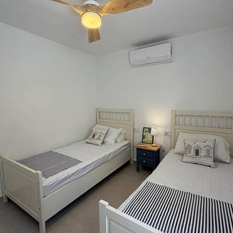 Alojamiento espacioso para grupo - Villa con piscina privada - 48