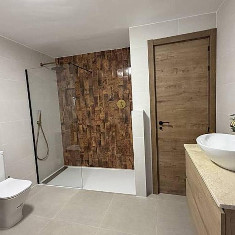 Alojamiento espacioso para grupo - Villa con piscina privada - 24