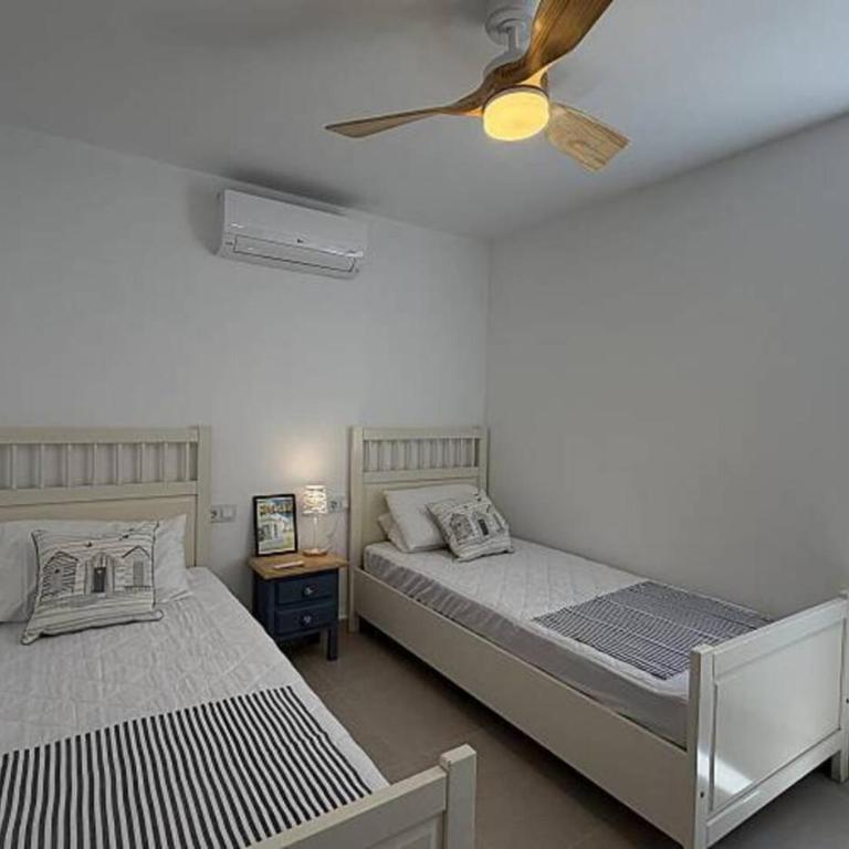 Alojamiento espacioso para grupo - Villa con piscina privada - 27