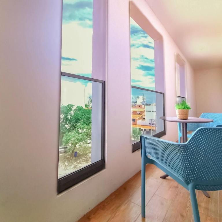 2Br W Dual Pools, Near Beach & 5Th Ave - Two-Bedroom Apartment with Balcony - 19