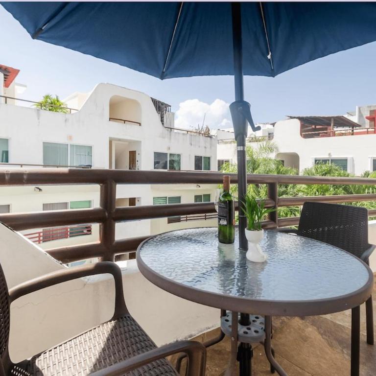 Penthouse Retreat Rooftop, Bbq & Pool - Two-Bedroom Apartment with Balcony - 7