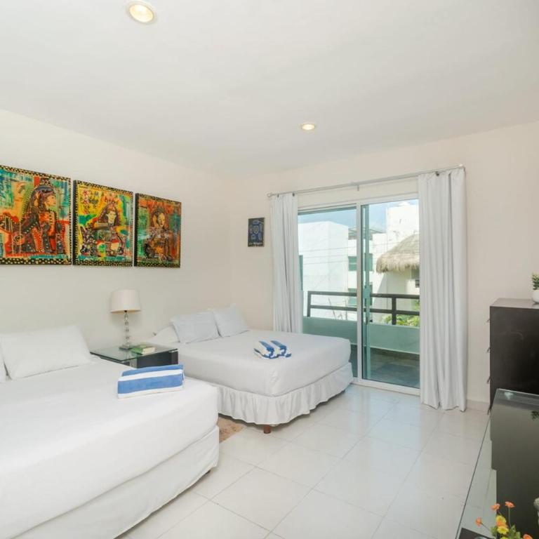 Penthouse Retreat Rooftop, Bbq & Pool - Two-Bedroom Apartment with Balcony - 16
