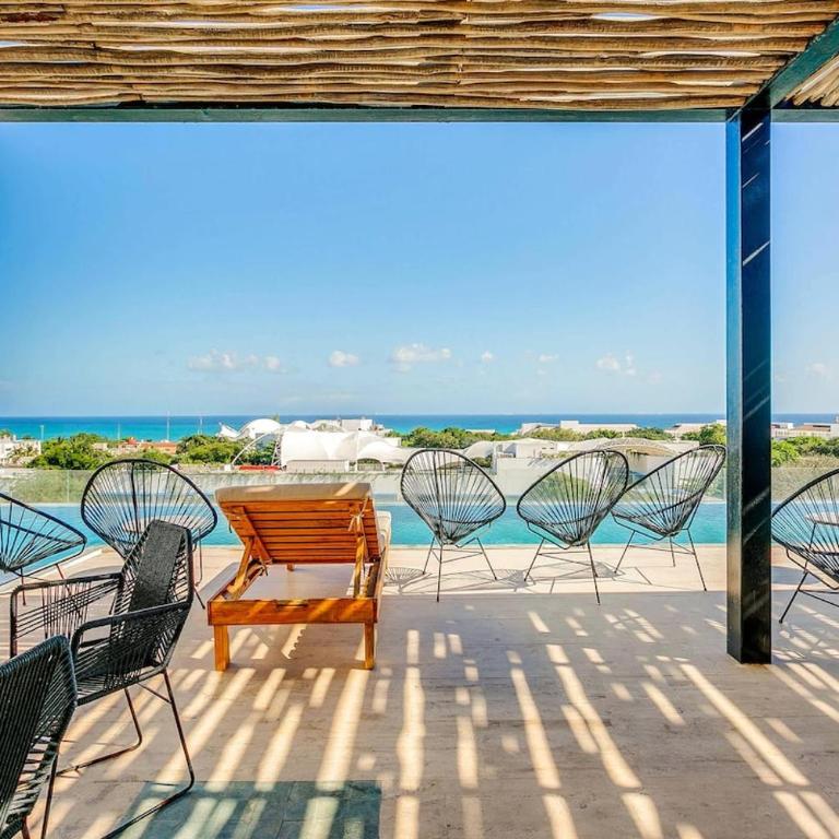 Ocean-View Condo W Rooftop Pool & Gym - Two-Bedroom Apartment - 2