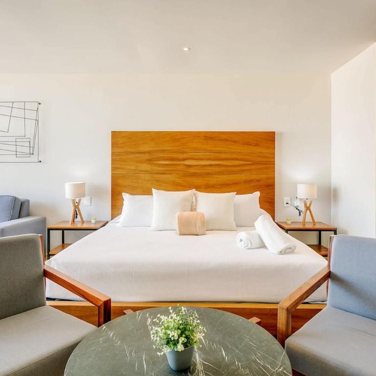Ocean-View Condo W Rooftop Pool & Gym - Two-Bedroom Apartment - 11
