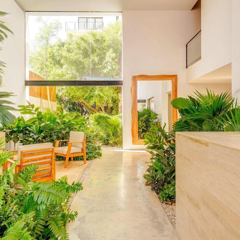 Ocean-View Condo W Rooftop Pool & Gym - Two-Bedroom Apartment - 20