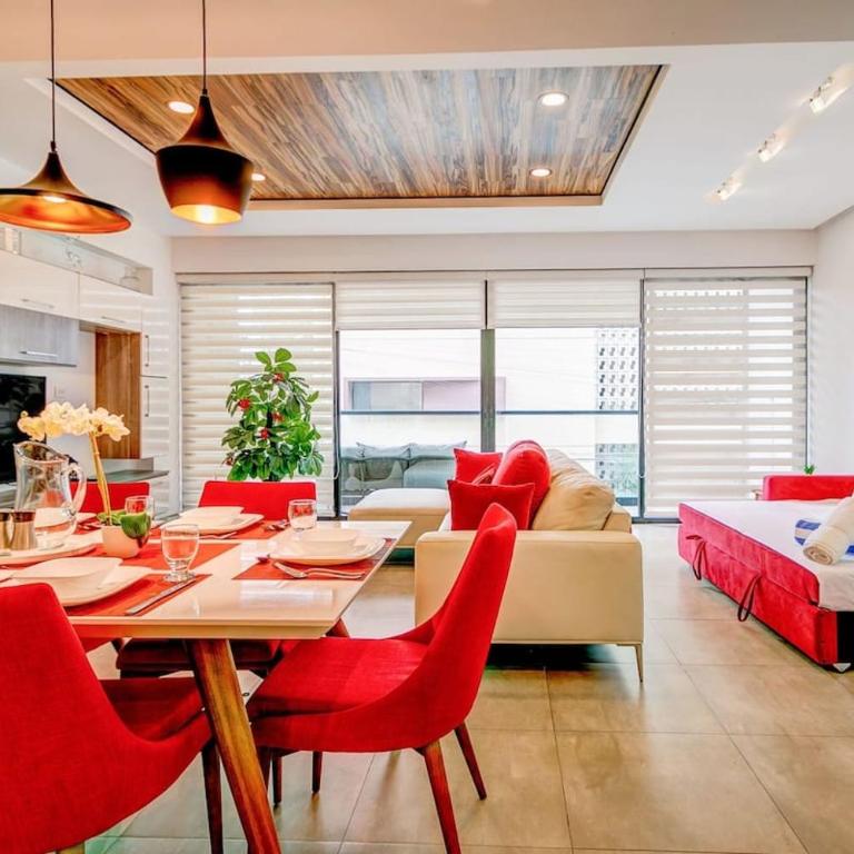 2Br Retreat W Rooftop Pool & Bbq - Two-Bedroom Apartment with Balcony - 6