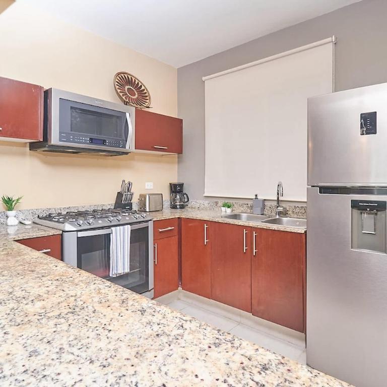 2Br Condo - Pool, Bbq & Beach Steps Away - Two-Bedroom Apartment with Balcony - 13