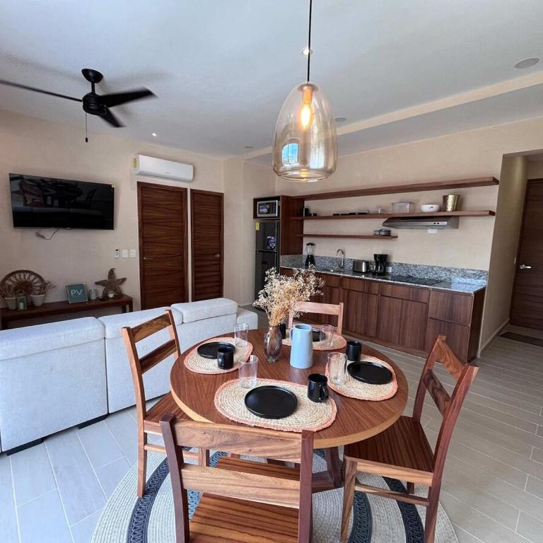 Beachside Escape W Rooftop Pool Access - Apartment mit 1 Schlafzimmer und Balkon - 9