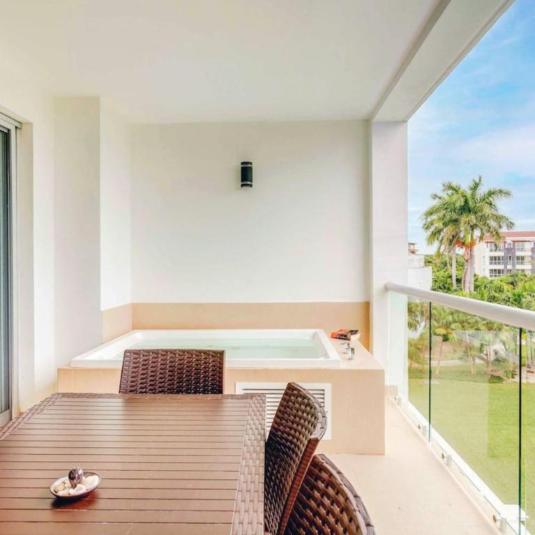 Tropical Resort Living W Pool, Hot Tub & Gym - Two-Bedroom Apartment with Balcony - 21