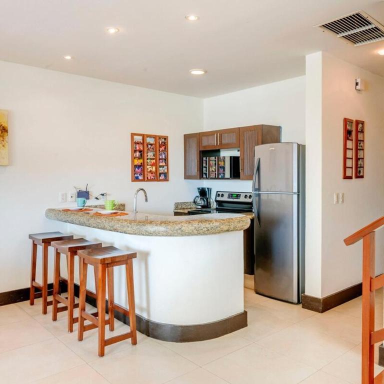 Penthouse W Private Terrace & Rooftop Pool - Two-Bedroom Apartment with Balcony - 17