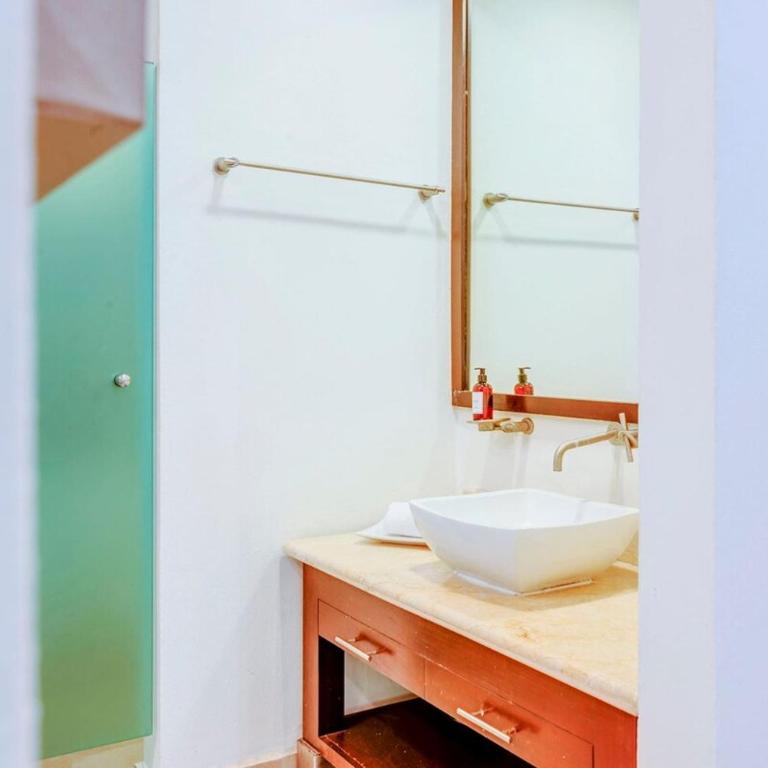 Penthouse W Private Terrace & Rooftop Pool - Two-Bedroom Apartment with Balcony - 22