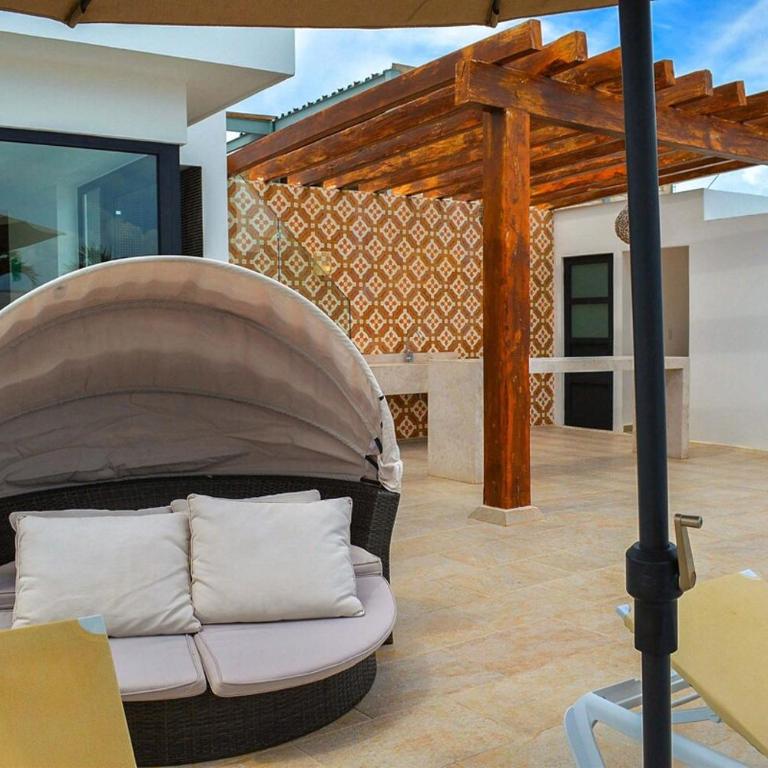 Studio W Rooftop Pool, Coco Beach Steps - Apartamento de 1 Dormitorio con balcón y vistas a la ciudad - 13