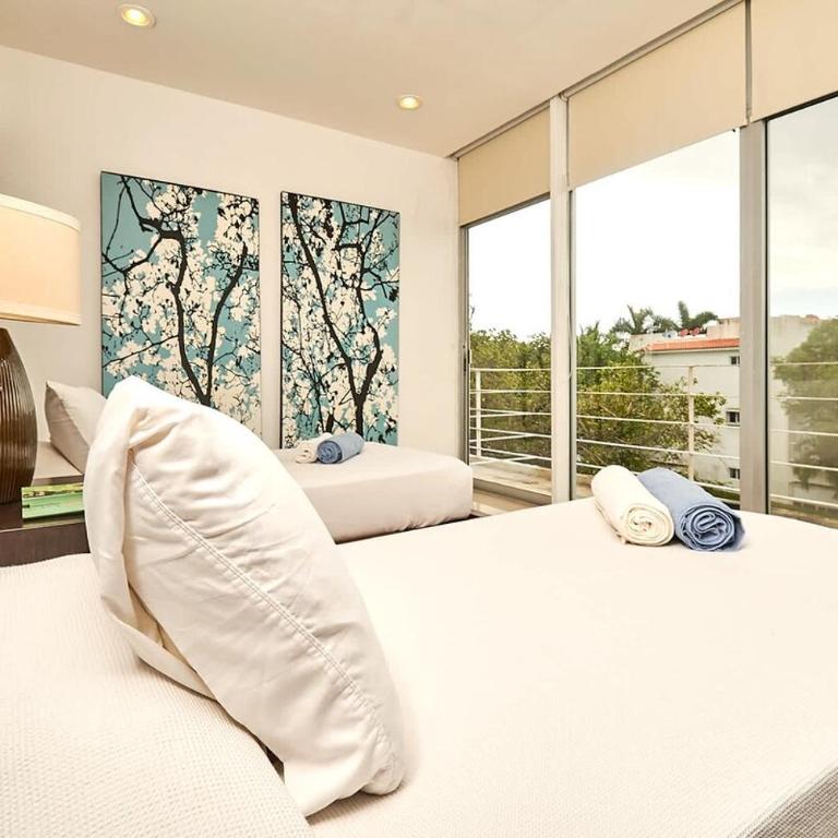 3Br Condo W Pool & Bbq Grill - One-Bedroom Apartment with Garden View - 11