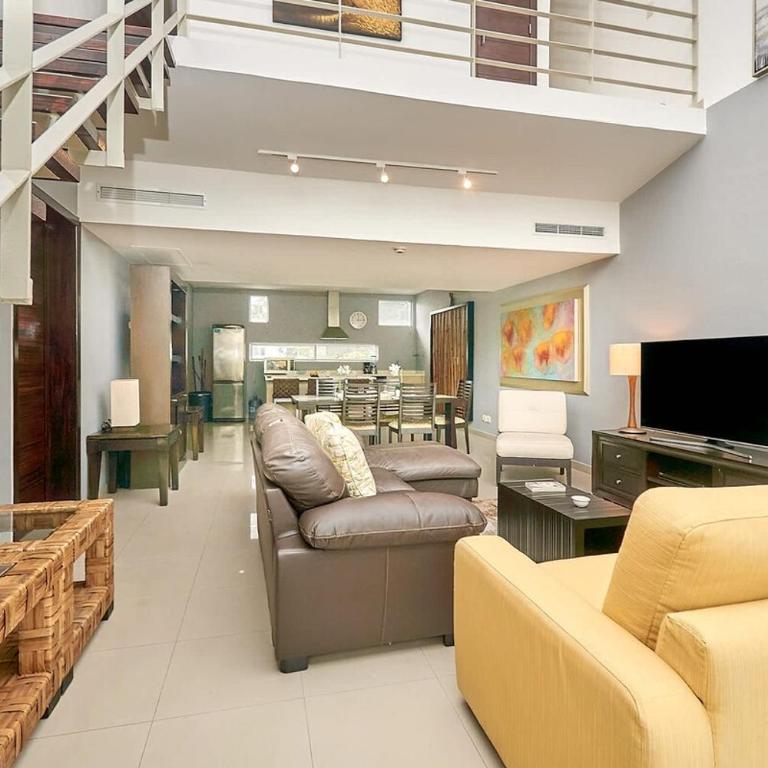 3Br Condo W Pool & Bbq Grill - One-Bedroom Apartment with Garden View - 25