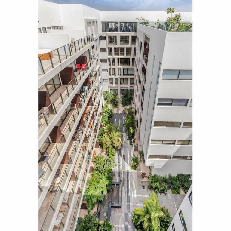 1Br Condo W Pool & Gym - Apartamento de 1 dormitorio con balcón - 25