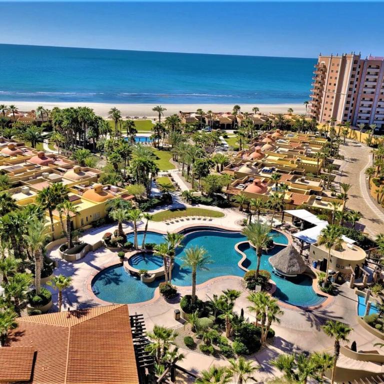 Bella Sirena 801-C - Huge Patio, Premium Furnishings, Breathtaking View - Apartamento con vistas al mar - 2