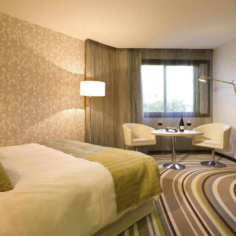 Mercure Angers Centre de Congrès - Chambre Double Supérieure avec 1 Lit Double Côté Jardin - 1