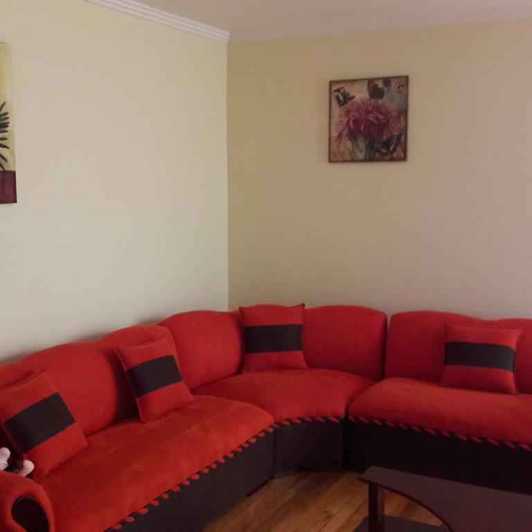 Arriendo Casa cómoda amplia, en lugar cerca a transvia y supermercado - Casa de 4 dormitorios - 4