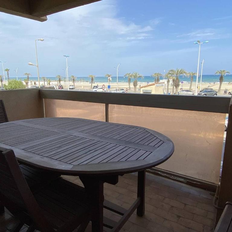Appartement 2 pièces, climatisé, en bord de mer pour 4 - FR-1-696-97 - Appartement - 3