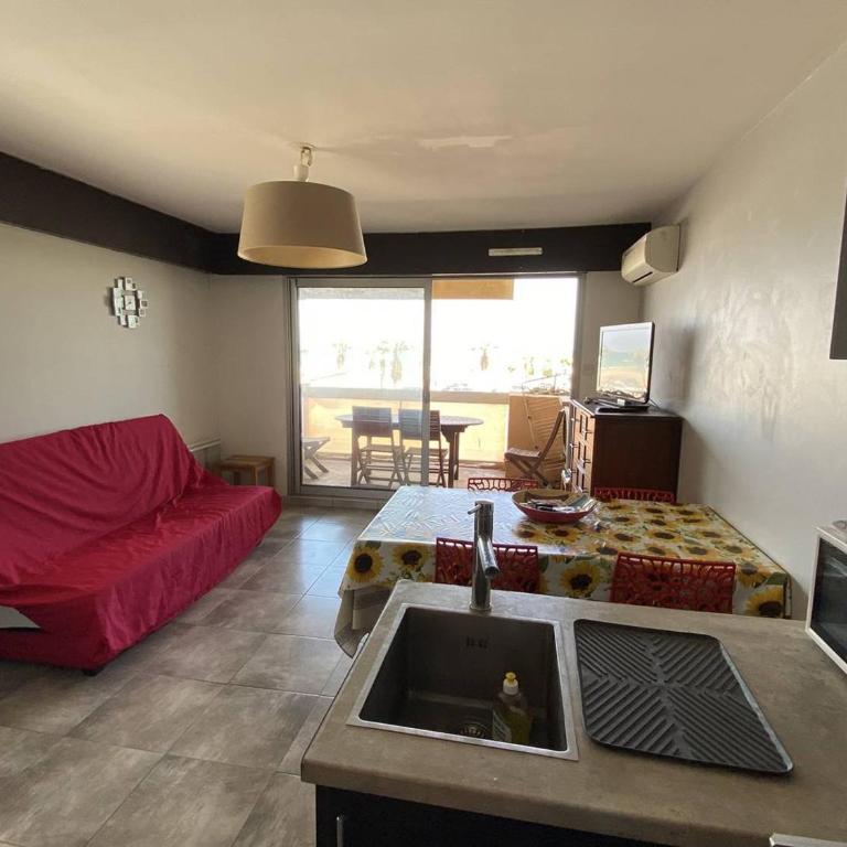 Appartement 2 pièces, climatisé, en bord de mer pour 4 - FR-1-696-97 - Appartement - 7